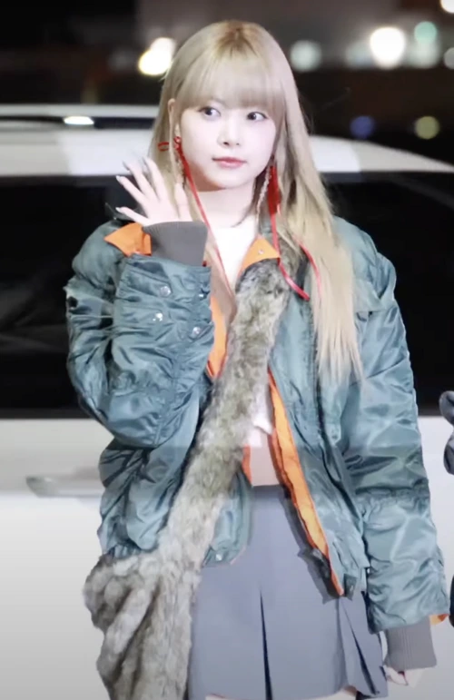 Hong Eunchae: The youngest member of LE SSERAFIM, a cute and stunning girl