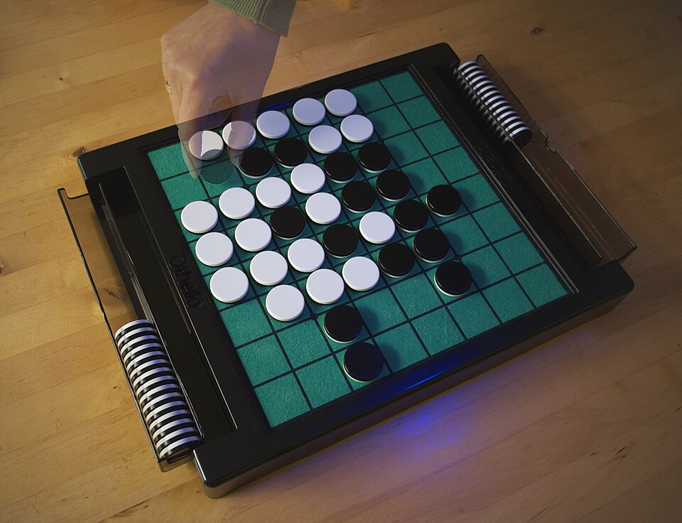 Othello: A flip-flopping abstract strategy game