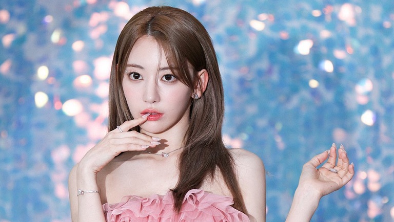 Sakura Miyawaki: A beautiful K-pop girl from Japan